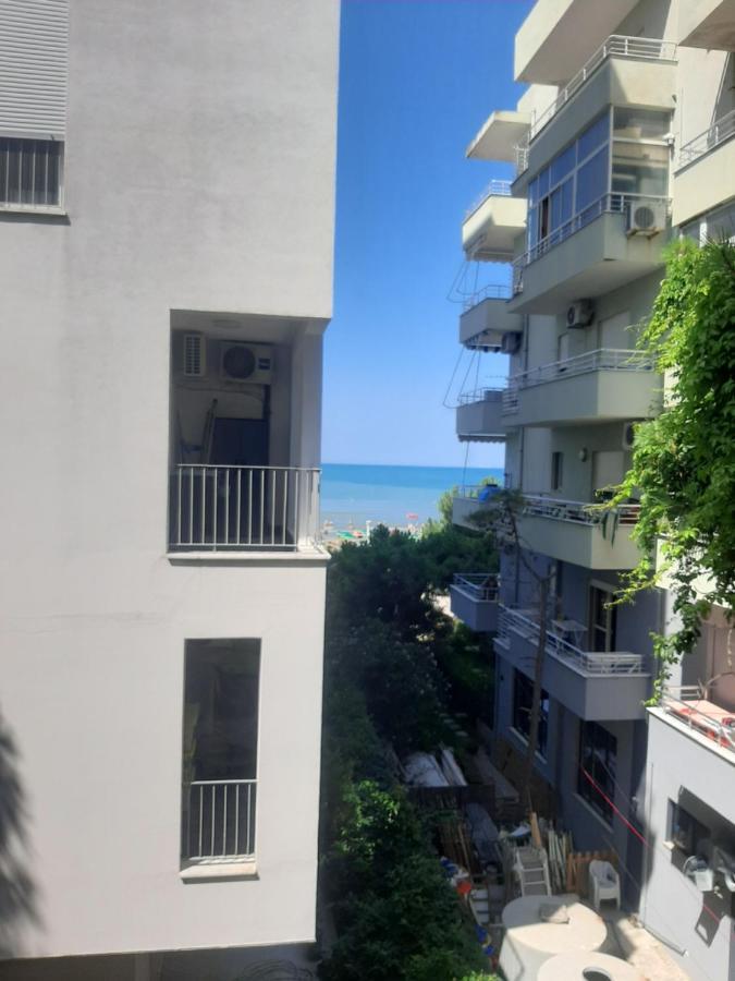 Ema'S Apartment Durrës Exteriör bild